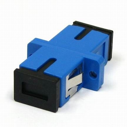 อะแดปเตอร์ไฟเบอร์โหมดเดี่ยว Simplex SC / UPC พร้อมหน้าแปลนและฝาปิดฝุ่นสีดำ