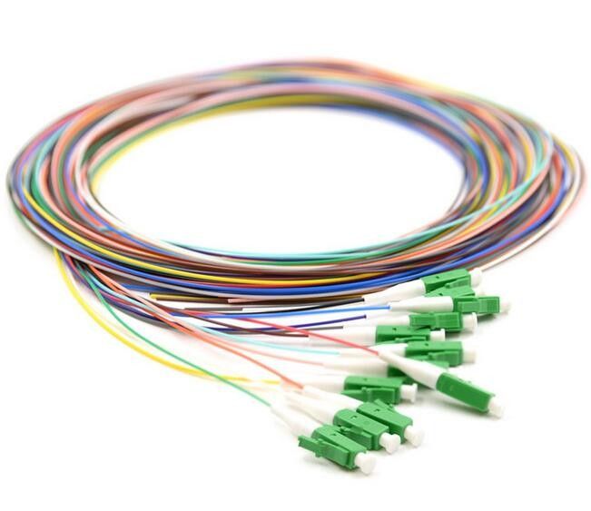 G652 Single Mode Pigtail, สายเคเบิลไฟเบอร์ออปติก FTTH LC / APC ประเภทการเชื่อมต่อ
