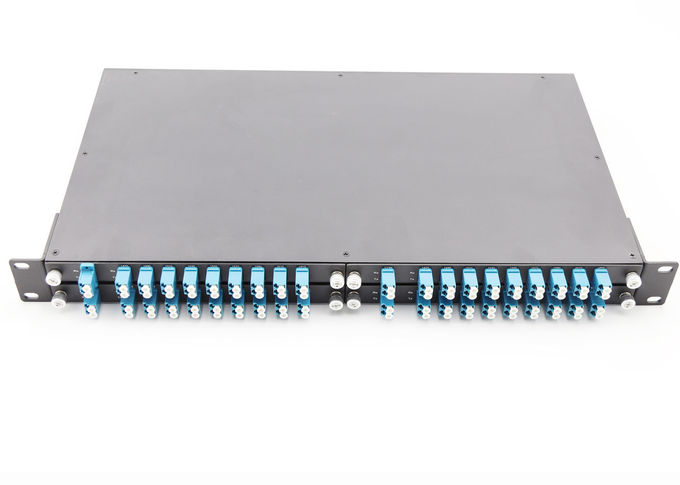 1470 ~ 1610nm CWDM Multiplexer Rack Mount สี่ในหนึ่งประเภทพร้อมพอร์ต UPG