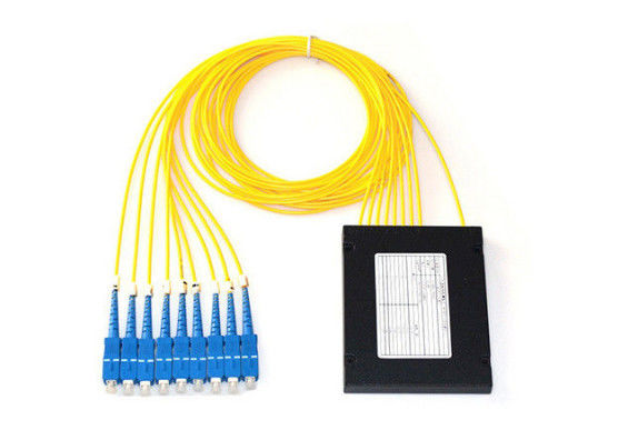 ประเทศจีน 2.0 มม. 1 X 8 ตัวแยกไฟเบอร์ออปติก PLC ความยาวคลื่นการทำงานที่กว้างพร้อมตัวเชื่อมต่อ SC / UPC ผู้ผลิต