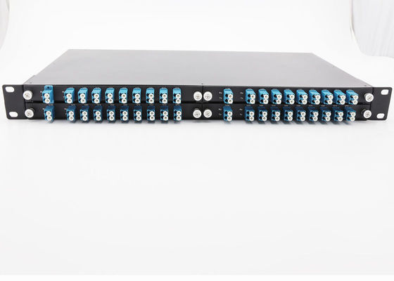 Rack Mount CWDM Mux Demux สี่ในหนึ่งประเภทพร้อมพอร์ต UPG 1470 - 1610nm ความยาวคลื่น ผู้ผลิต