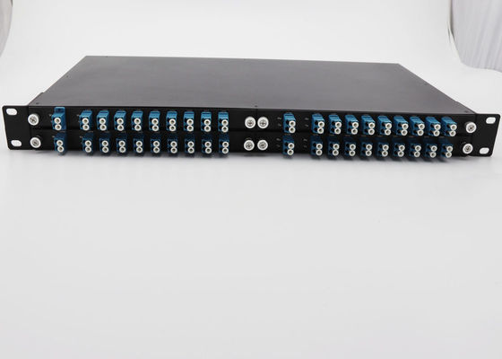Rack Mount CWDM Mux Demux สี่ในหนึ่งประเภทพร้อมพอร์ต UPG 1470 - 1610nm ความยาวคลื่น ผู้ผลิต