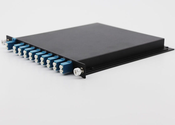 UPG Max IL 2.5dB 1U Passive Cwdm Multiplexer Rack Mount 8 ช่องระยะห่าง 20nm Channel ผู้ผลิต