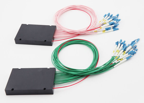 8 ช่อง 100G DWDM Mux Demux UPG พอร์ต LC / UPC ตัวเชื่อมต่อความยาวที่กำหนดเอง ผู้ผลิต